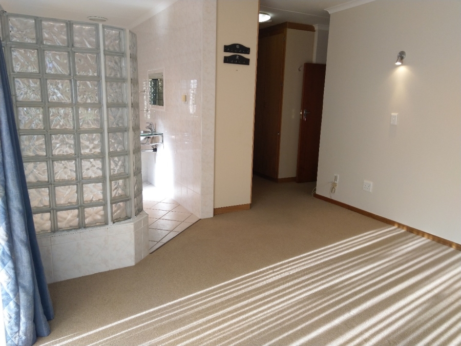 3 Bedroom Property for Sale in Menkenkop Western Cape